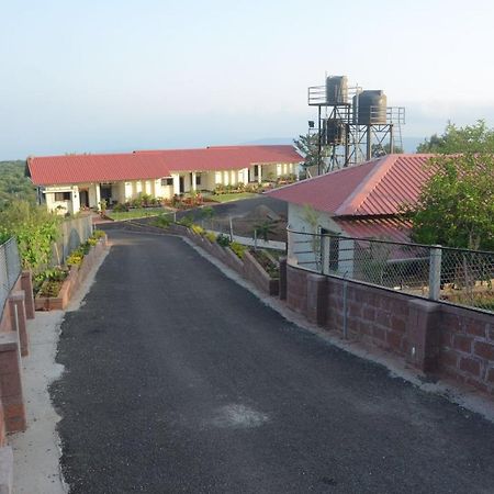 Suryamala Bunglows Villa Mahābaleshwar Buitenkant foto
