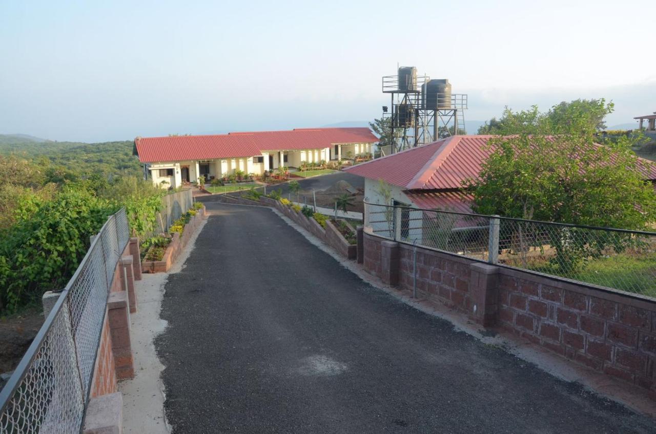 Suryamala Bunglows Villa Mahābaleshwar Buitenkant foto